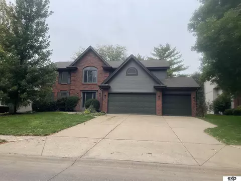 6512 S 102 St, Omaha, NE 68127