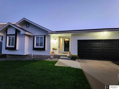 2611 Coffey Ave, Bellevue, NE 68123