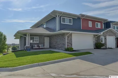 5949 N 158th Ct, Omaha, NE 68116