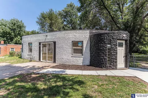 3939 N 41st St, Omaha, NE 68111