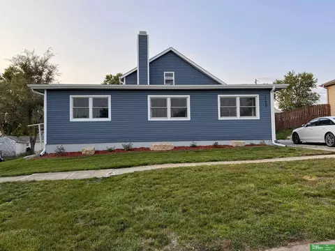 140 Elm St, Springfield, NE 68059