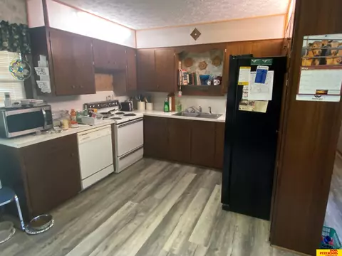 2004 Hampton Dr, Tekamah, NE 68061 photo 2