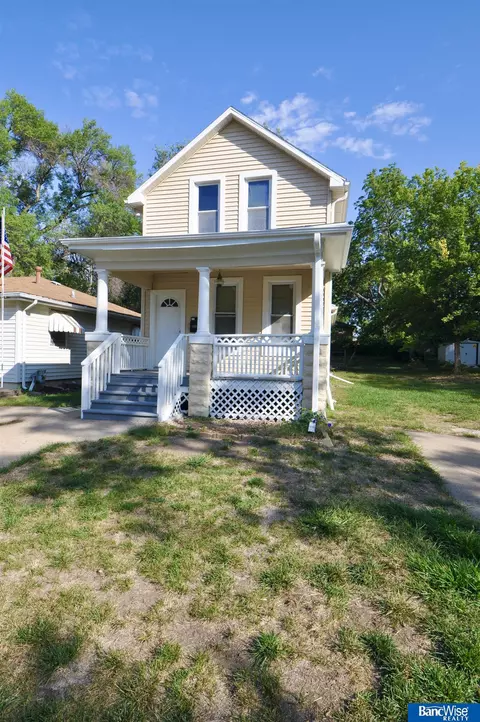 1210 Stillwater Ave, Lincoln, NE 68502