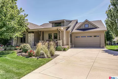 21981 Brookside Ave, Omaha, NE 68022