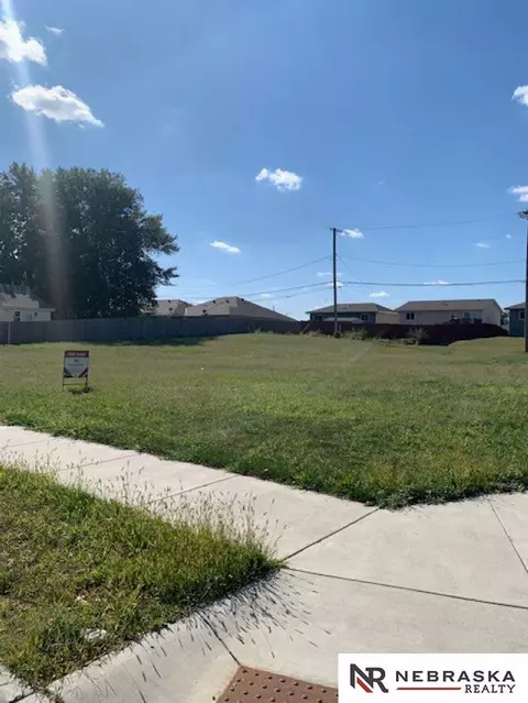 1701 Clark St, Omaha, NE 68110