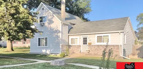 150 N Pine St, Dodge, NE 68633