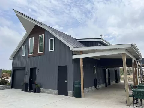 9211 SW 27th St, Lincoln, NE 68523