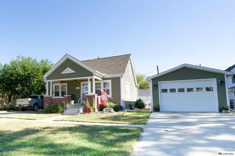 112 N School St, Wilber, NE 68465