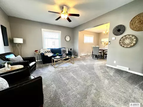 1216 S 17 St, Lincoln, NE 68502