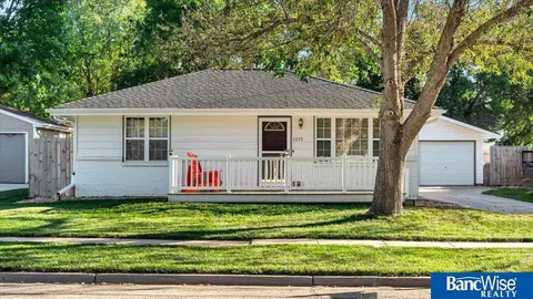 1215 W Sewell St, Lincoln, NE 68522