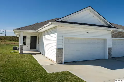 8234 S 178th St, Omaha, NE 68136