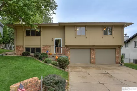 11201 Y St, Omaha, NE 68137