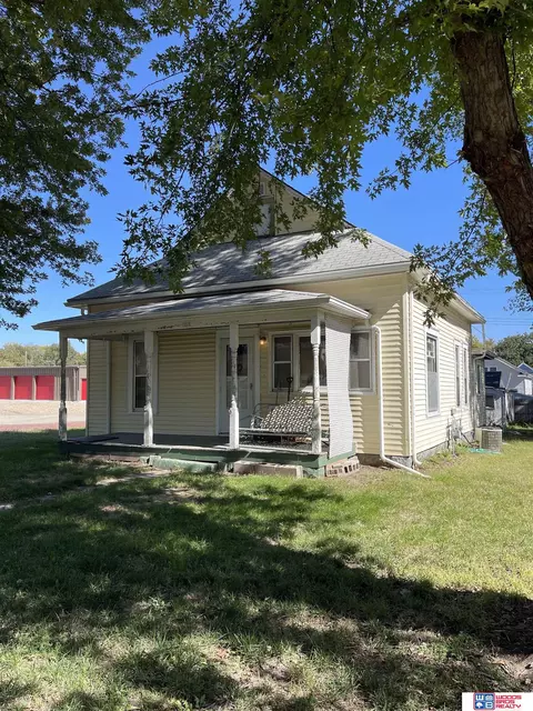 1218 N Grant Ave, York, NE 68467