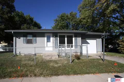 2441 N 1st St, Lincoln, NE 68521
