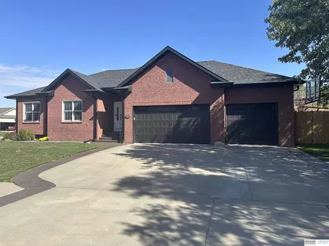 1940 N 88 St, Lincoln, NE 68505