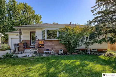 1622 N Laurel St, Wahoo, NE 68066