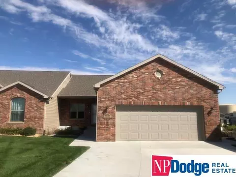 8724 S 79th Ct, Lincoln, NE 68516