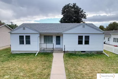 231 E 3rd St, Wahoo, NE 68066