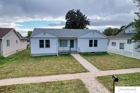 231 E 3rd St, Wahoo, NE 68066 photo 2