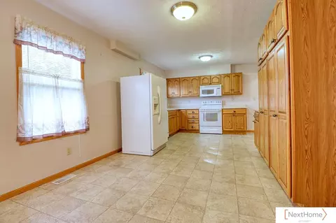 231 E 3rd St, Wahoo, NE 68066 photo 5