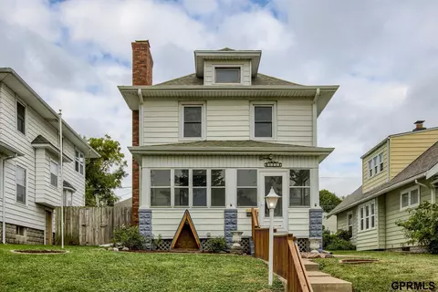 4514 S 19 St, Omaha, NE 68107
