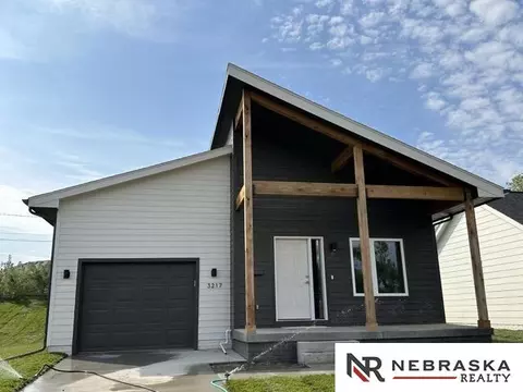 3217 Corby St, Omaha, NE 68111