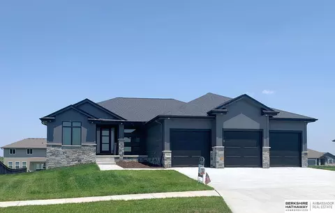20606 Boulder St, Gretna, NE 68028