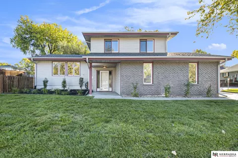 1617 Mayfair Dr, Omaha, NE 68144