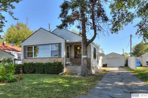 4529 S 45 St, Omaha, NE 68117