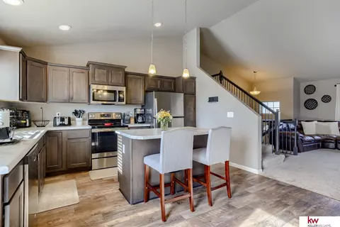 19081 Robin Dr, Omaha, NE 68136 photo 13