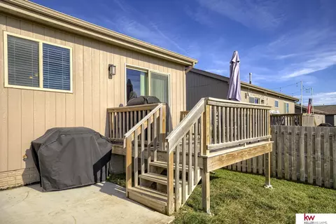 19081 Robin Dr, Omaha, NE 68136 photo 31