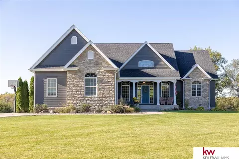 2567 County Road 9 Rd, Fremont, NE 68025