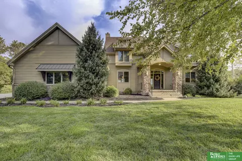 22112 Marcy St, Elkhorn, NE 68022