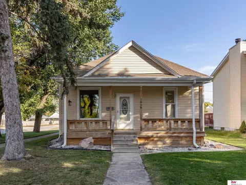 2830 Avenue D, Council Bluffs, IA 51503