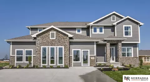 7304 N 168th Ave, Bennington, NE 68007