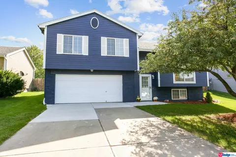18725 S St, Omaha, NE 68135