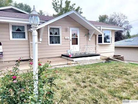 4013 Greene Ave, Bellevue, NE 68147