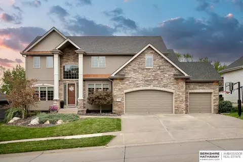 14740 Black St, Bennington, NE 68007