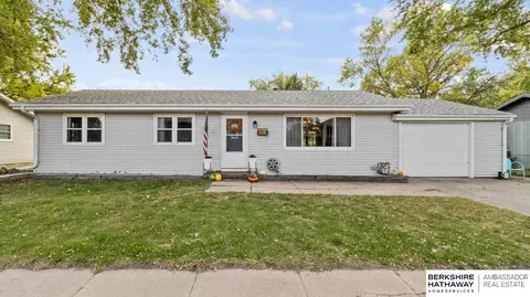307 W Whittingham St, Valley, NE 68064