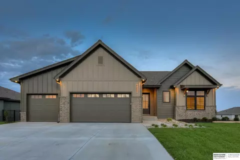4303 S 219 St, Elkhorn, NE 68022