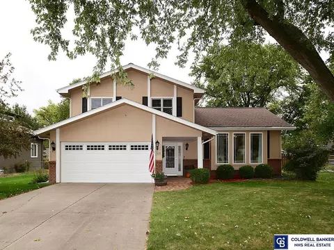 903 Bluff St, Bellevue, NE 68005