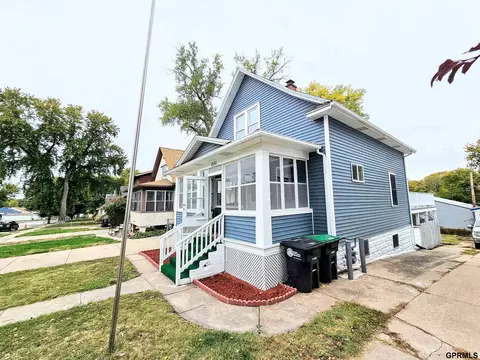 2336 S 35 Ave, Omaha, NE 68105