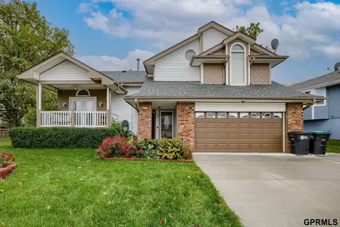 16111 Ohern St, Omaha, NE 68135