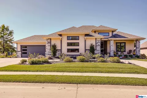 12449 Read St, Omaha, NE 68142