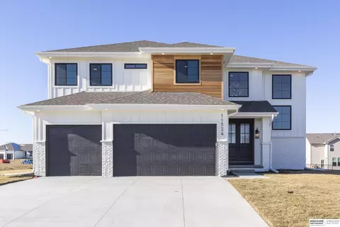 11524 S 115th St, Papillion, NE 68046