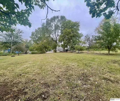 6110 S 18 St, Omaha, NE 68107