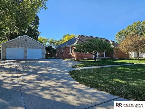 862 N Beech St, Wahoo, NE 68066
