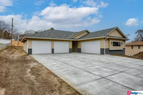 5714 N 79 St, Omaha, NE 68134