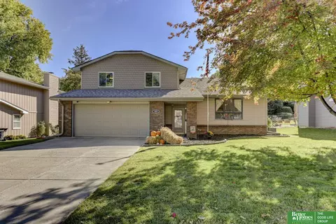 909 Overland Trl, Papillion, NE 68046