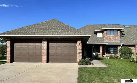 3800 Firethorn Ct, Lincoln, NE 68520